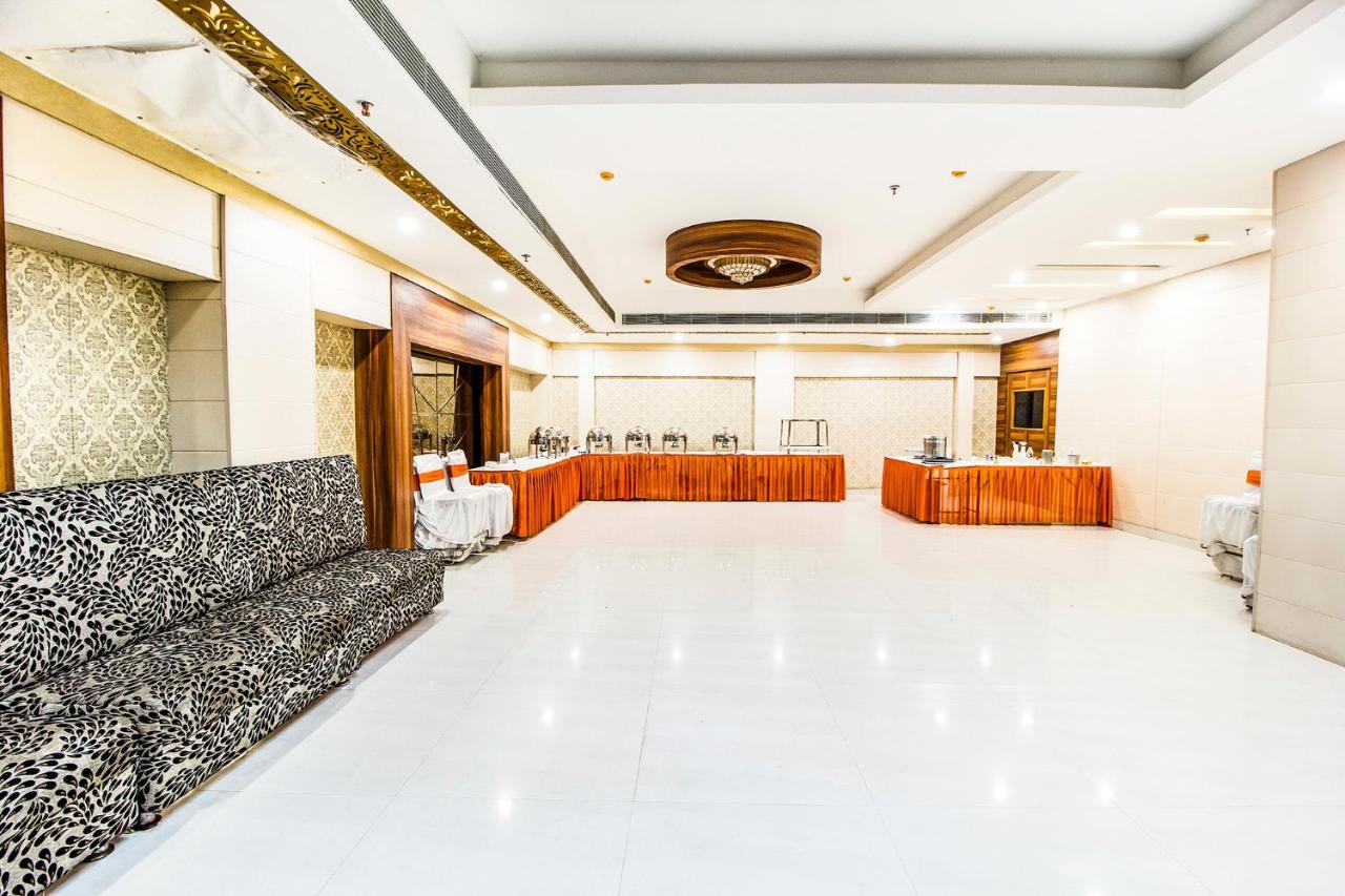 Fabhotel Le Monarque Chandīgarh Dış mekan fotoğraf